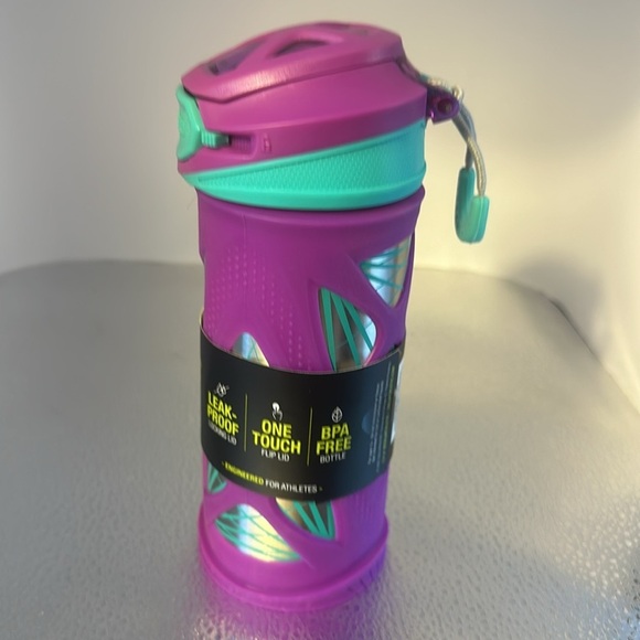 ZULU high-performance water bottle. Keeps liquids cold up to 24 hours 12 ounces. - Picture 3 of 4